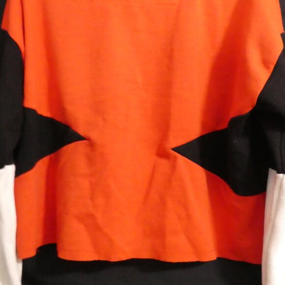 GENETIC APPAREL | small | Red Cropped Sweatshirt | Black and White Pieces - Picture 13 of 14